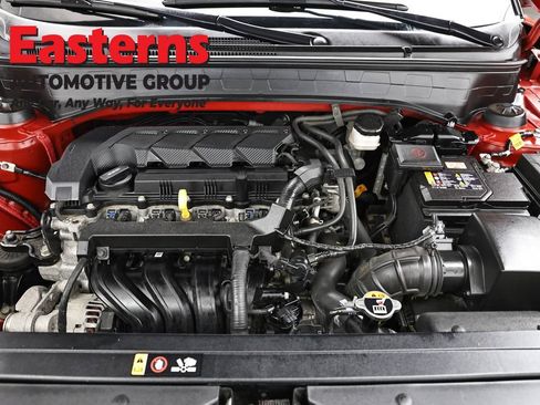 Used 2023 Hyundai Venue Limited FWD image 7