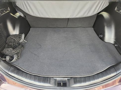 Used 2018 Toyota RAV4 Limited image 31