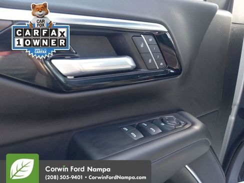 Used 2025 Chevrolet Suburban Z71 AWD/4WD image 11