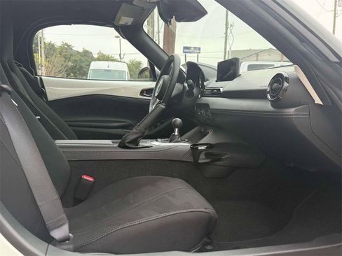 New 2025 MAZDA MX-5 Miata Club RWD image 14