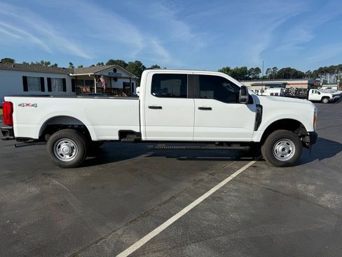 Used 2026 Ford F350 XL w/ Snow Plow/Camper Package AWD/4WD image 3