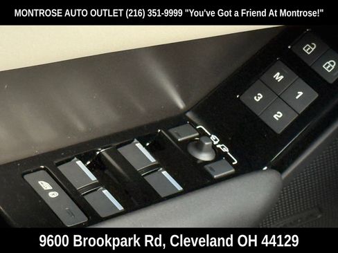 New 2026 Land Rover Range Rover Velar Dynamic SE image 33