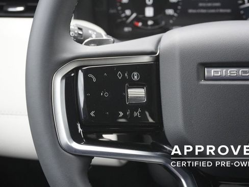 Used 2025 Land Rover Discovery Sport Dynamic SE image 12