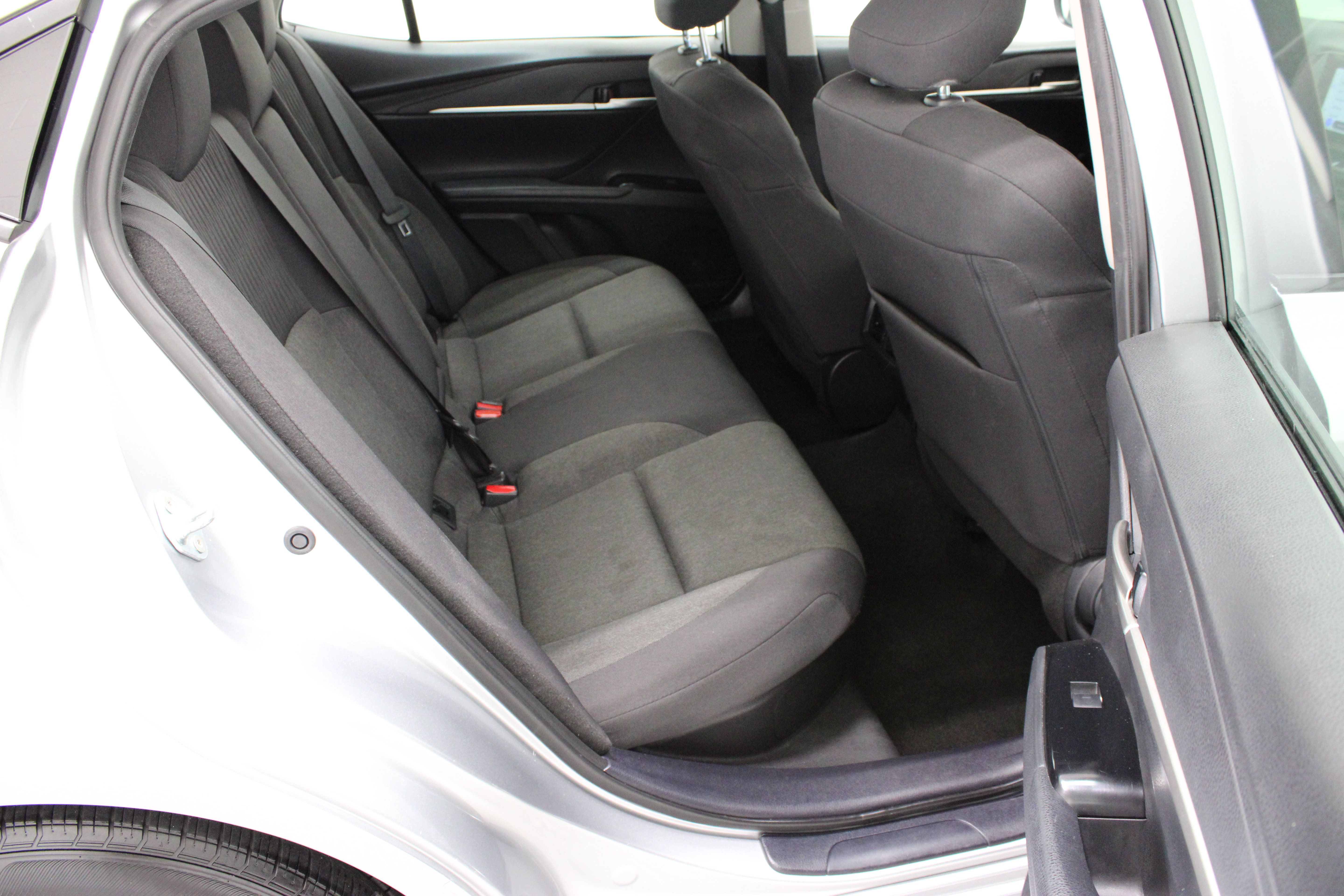 Used 2025 Toyota Camry LE FWD image 32