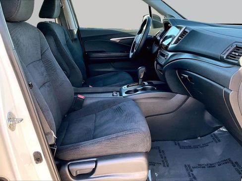 Used 2017 Honda Pilot EX image 8