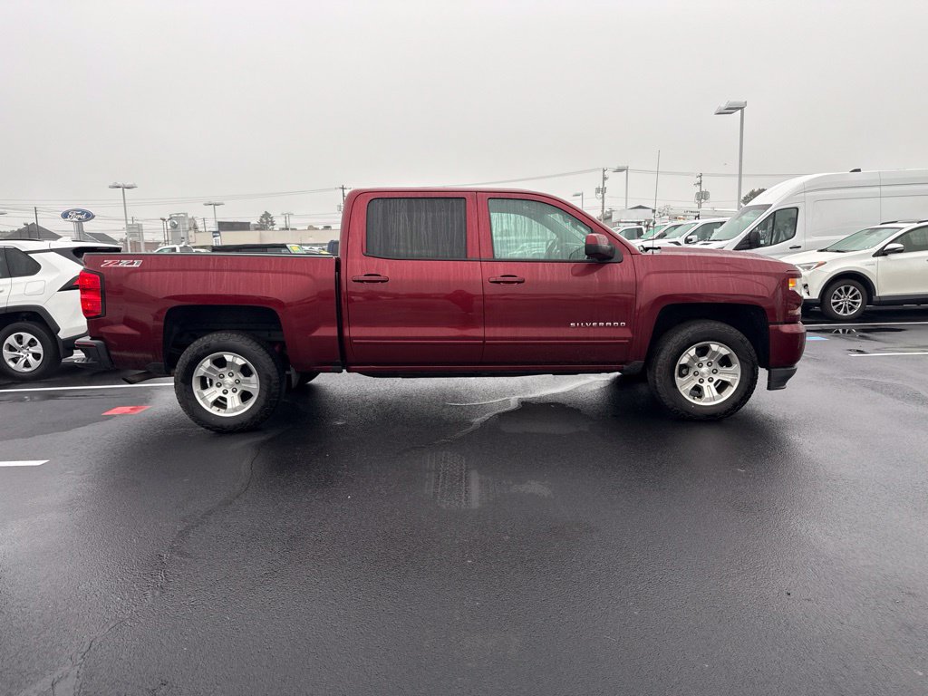 Used 2017 Chevrolet Silverado 1500 LT w/ All Star Edition AWD/4WD image 4