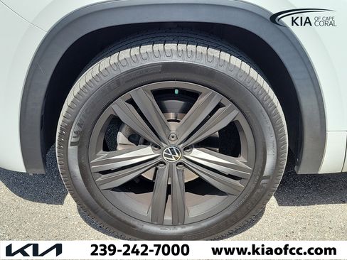 Used 2021 Volkswagen Atlas SE w/ Panoramic Sunroof Package image 5