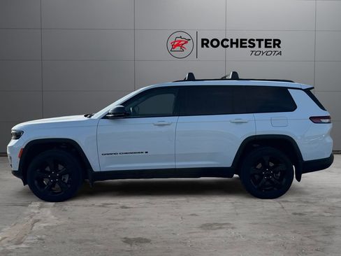 Used 2023 Jeep Grand Cherokee L Limited w/ Luxury Tech Group II AWD/4WD image 2