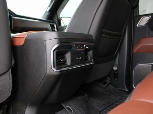 Used 2025 GMC Sierra 1500 Denali Ultimate image 9