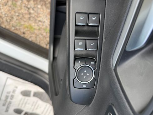 Used 2025 Ford Escape Platinum AWD/4WD image 23