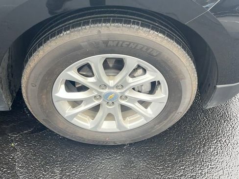 Used 2021 Chevrolet Equinox LS w/ LS Convenience Package image 9