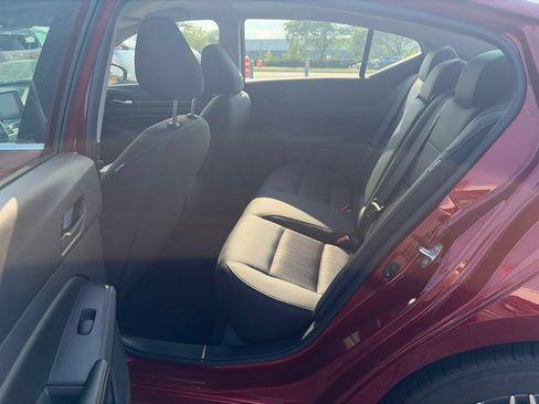 Used 2025 Nissan Altima 2.5 SV FWD image 18