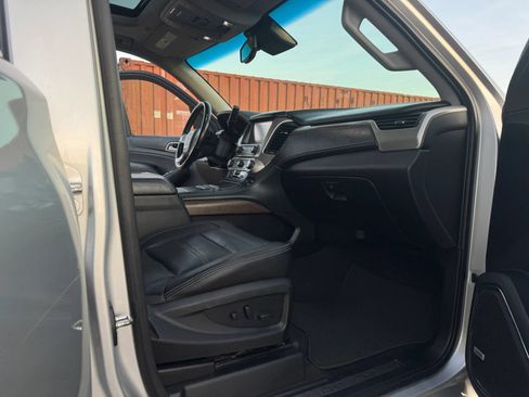 Used 2019 GMC Yukon XL Denali w/ Open Road Package RWD image 5