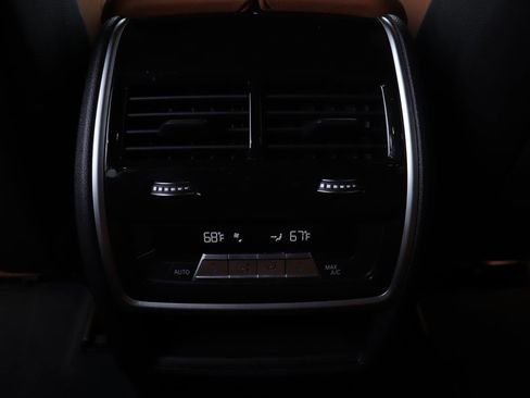 Used 2022 BMW X5 sDrive40i w/ Executive Package image 23