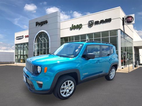 Used 2022 Jeep Renegade Latitude w/ Convenience Group AWD/4WD image 4