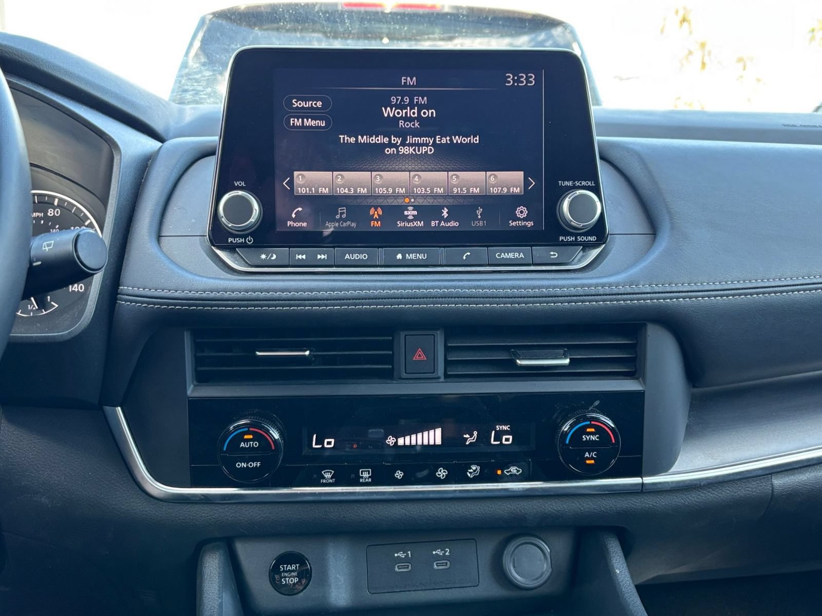 Used 2025 Nissan Rogue SV FWD image 16