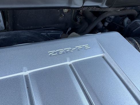 Used 2012 Toyota Highlander Limited w/ Tow Pkg image 43