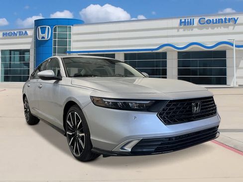 New 2026 Honda Accord Touring image 7