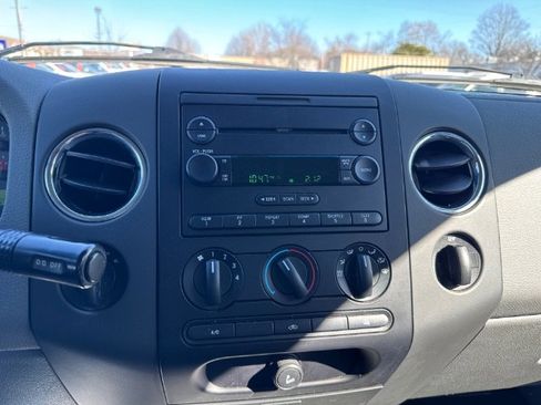 Used 2004 Ford F150 XLT image 18