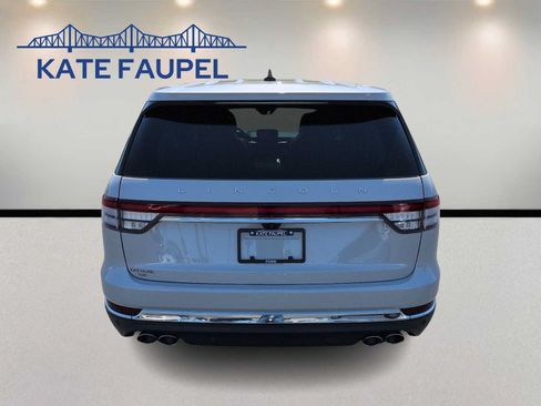 Used 2024 Lincoln Aviator Reserve w/ Equipment Group 201A AWD/4WD image 6