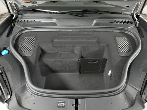 Used 2026 Porsche Macan Turbo Electric AWD/4WD image 12