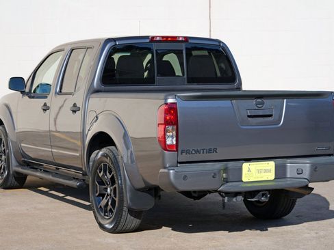 Used 2020 Nissan Frontier SV w/ Midnight Edition Floor Mats RWD image 43