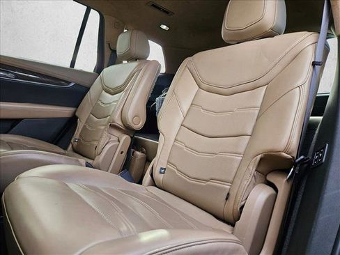 Used 2020 Cadillac XT6 Premium Luxury w/ Platinum Package image 15