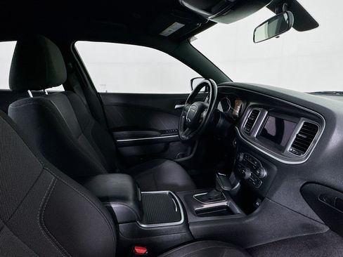 Used 2019 Dodge Charger SXT RWD image 27