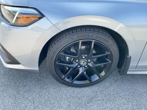 Used 2023 Honda Civic Sport image 8