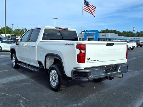 Used 2025 Chevrolet Silverado 2500 LT w/ Convenience Package AWD/4WD image 16