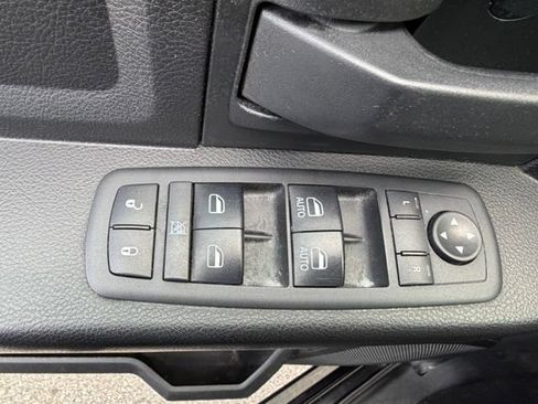 Used 2019 RAM 1500 Express AWD/4WD image 29