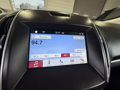 Used 2016 Ford Edge Titanium image 21