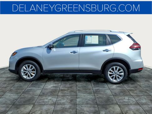 Used 2020 Nissan Rogue SV image 6