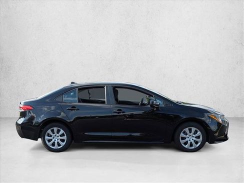 Certified 2025 Toyota Corolla LE image 4