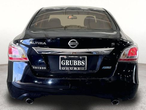 Used 2014 Nissan Altima 2.5 S FWD image 6