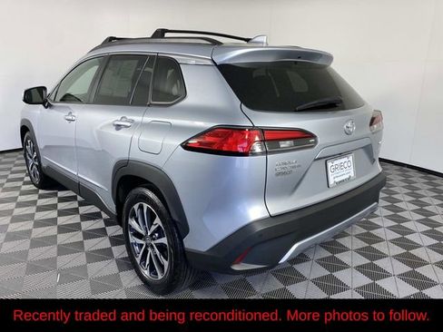 Used 2024 Toyota Corolla Cross XLE w/ Convenience Package AWD/4WD image 6