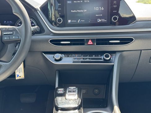 Used 2020 Hyundai Sonata SE image 15