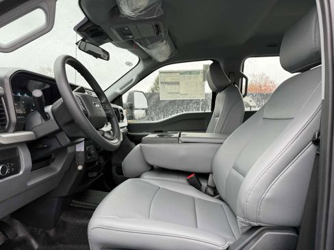 New 2025 Ford F250 XL w/ XL Driver Assist Package AWD/4WD image 9