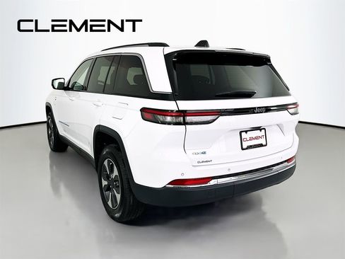 Used 2022 Jeep Grand Cherokee Limited 4xe image 8