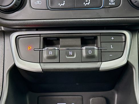 Used 2023 GMC Terrain SLE FWD image 18