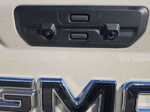 New 2026 GMC Sierra 1500 Denali Ultimate image 13