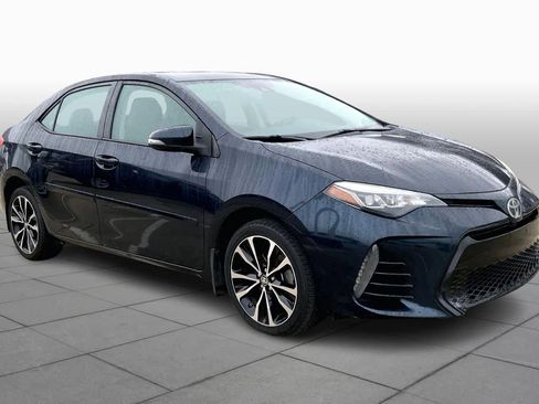 Used 2018 Toyota Corolla SE w/ SE Premium Package image 3