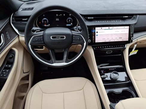 New 2026 Jeep Grand Cherokee Limited image 7