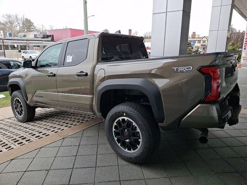 New 2026 Toyota Tacoma TRD Off-Road AWD/4WD image 3