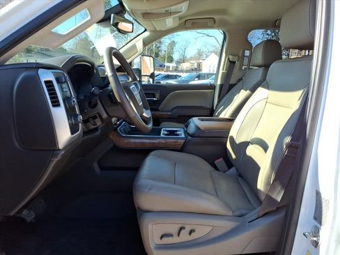 Used 2019 GMC Sierra 3500 SLT w/ Duramax Plus Package image 16