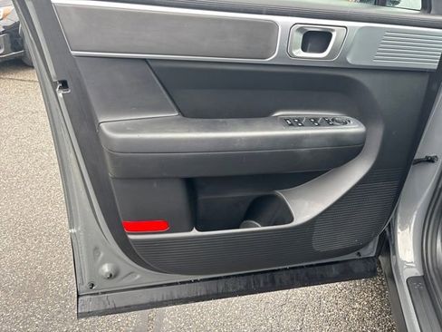 Certified 2025 Hyundai Santa Fe SE image 10