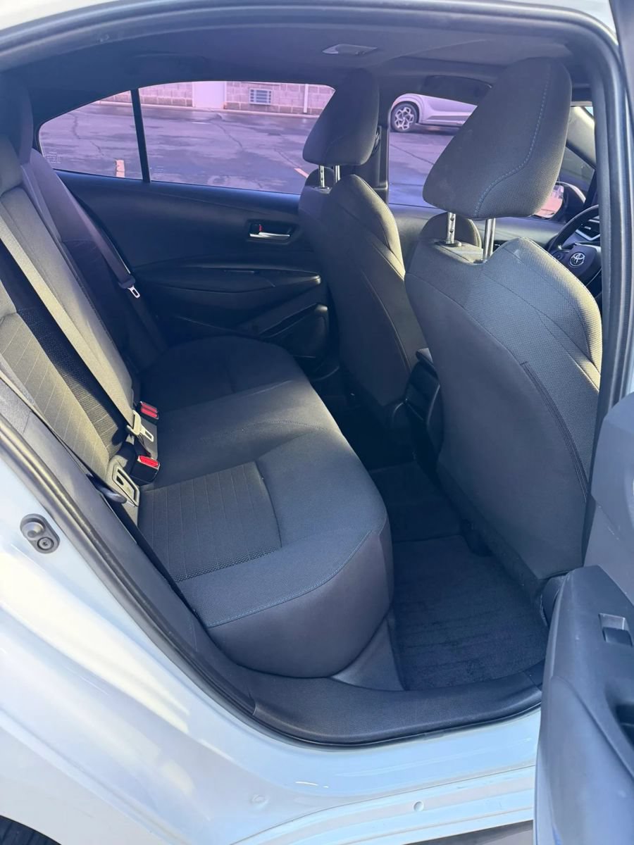 Used 2022 Toyota Corolla SE w/ SE Premium Package FWD image 11