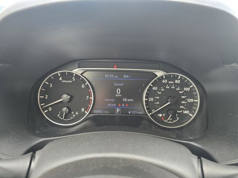 Used 2025 Nissan Altima 2.5 SV FWD image 13