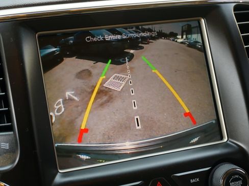 Used 2014 Jeep Grand Cherokee Overland AWD/4WD image 24
