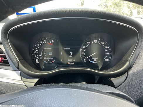 Used 2019 Lincoln MKC Premiere FWD image 13